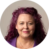 Thea Healy circular headshot for SLT page