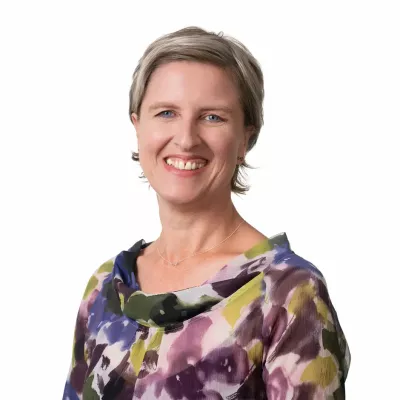 Dr Stephanie Tempest