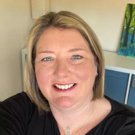 Profile image of carolyn hay